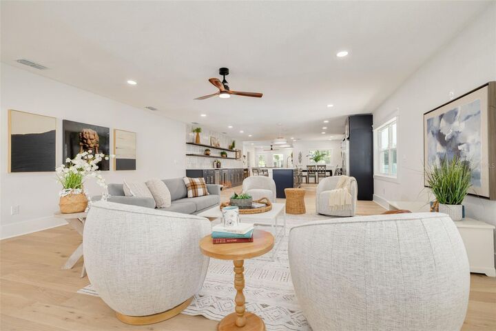 Property Photo: 2725 4th Avenue S FL 33712