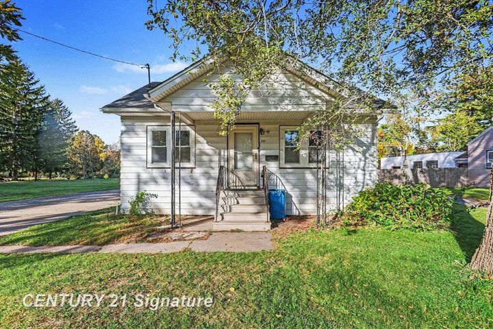 Property Photo: 630 S Frost Drive MI 48638