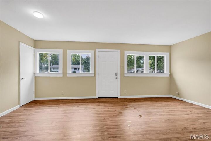 Property Photo:  10508 Lilac Avenue  MO 63137 