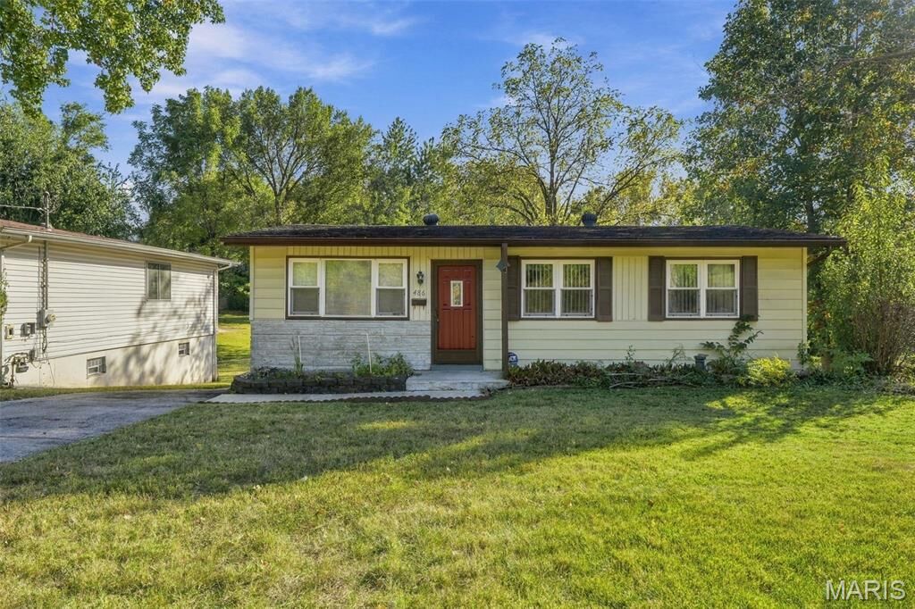 Property Photo:  486 Scenic Drive  MO 63137 