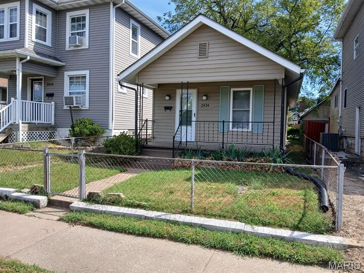 Property Photo: 2434 Benton Street IL 62040