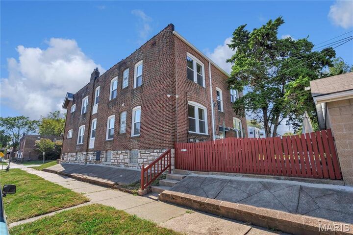 Property Photo: 4003 Humphrey Street 2E MO 63116