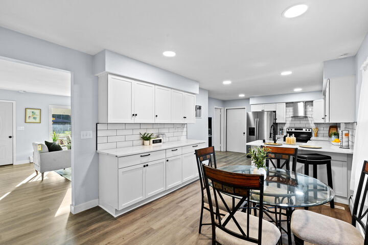 Property Photo:  W226n8041 Longview Dr  WI 53089 