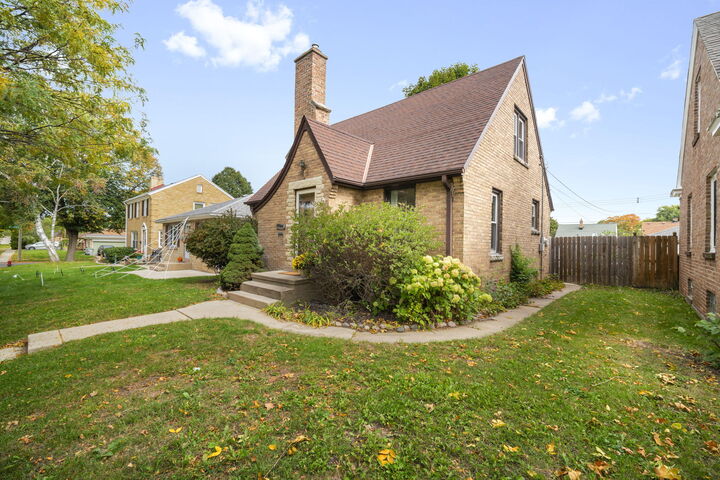 Property Photo:  3766 N 85th St  WI 53222 
