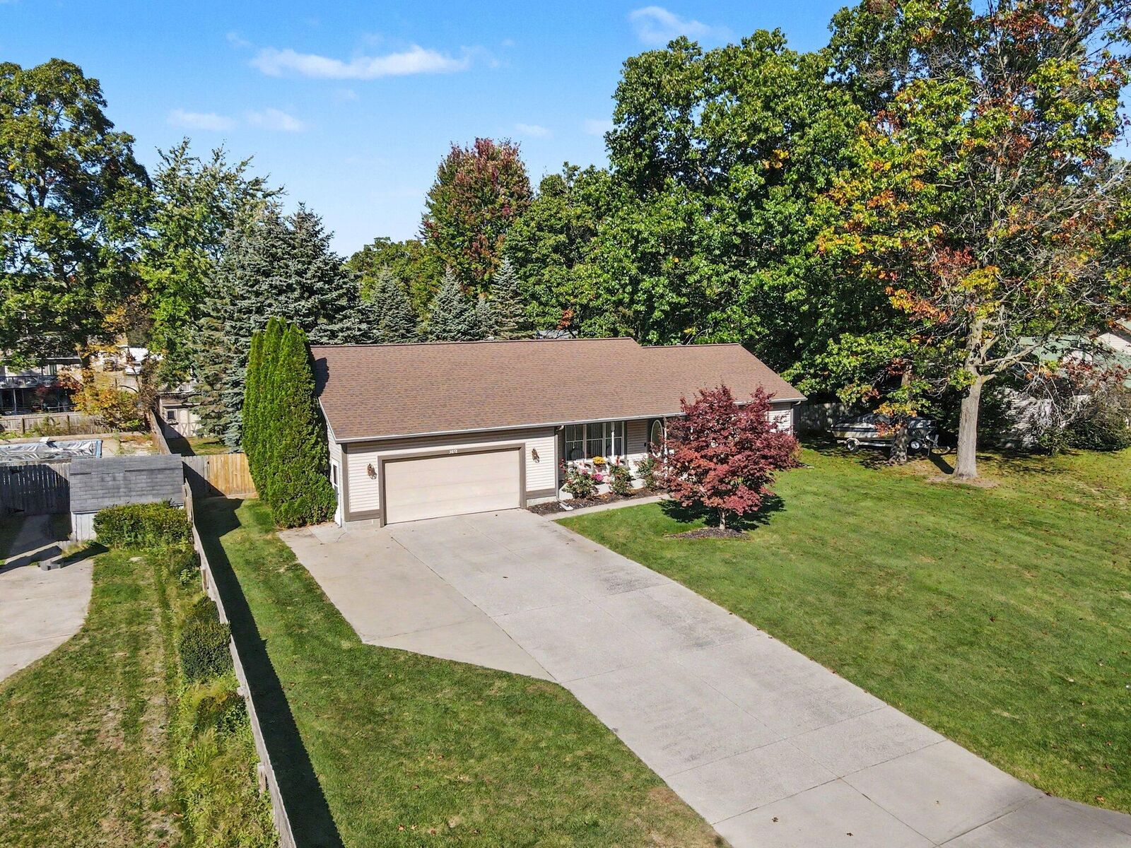 Property Photo:  3872 Forest Edge Road  MI 49442 