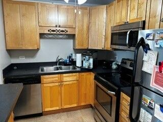 Property Photo:  1850 N Clark Street 1602  IL 60614 