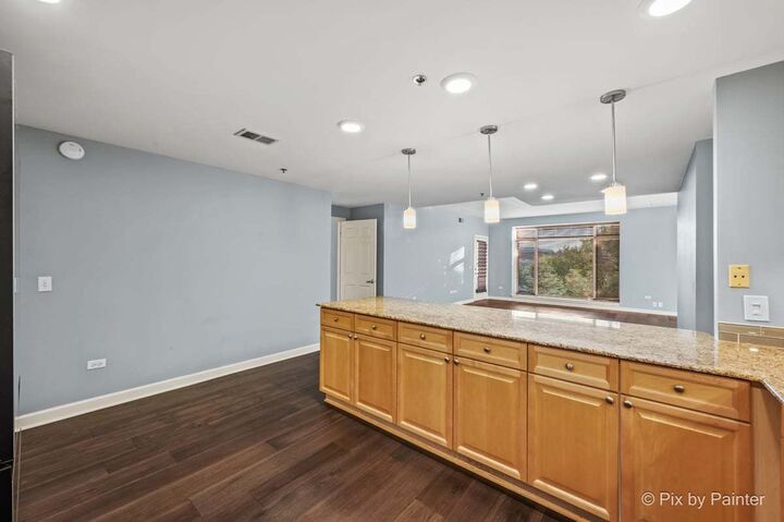 Property Photo: 865 E 22nd Street 208 IL 60148