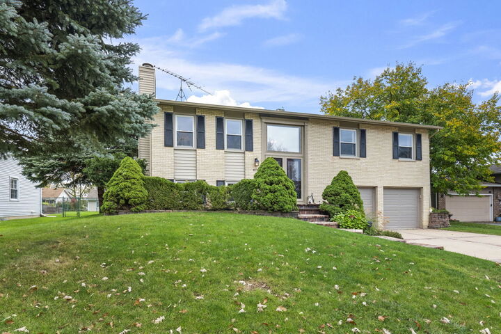 Property Photo:  4175 Crimson Drive  IL 60192 