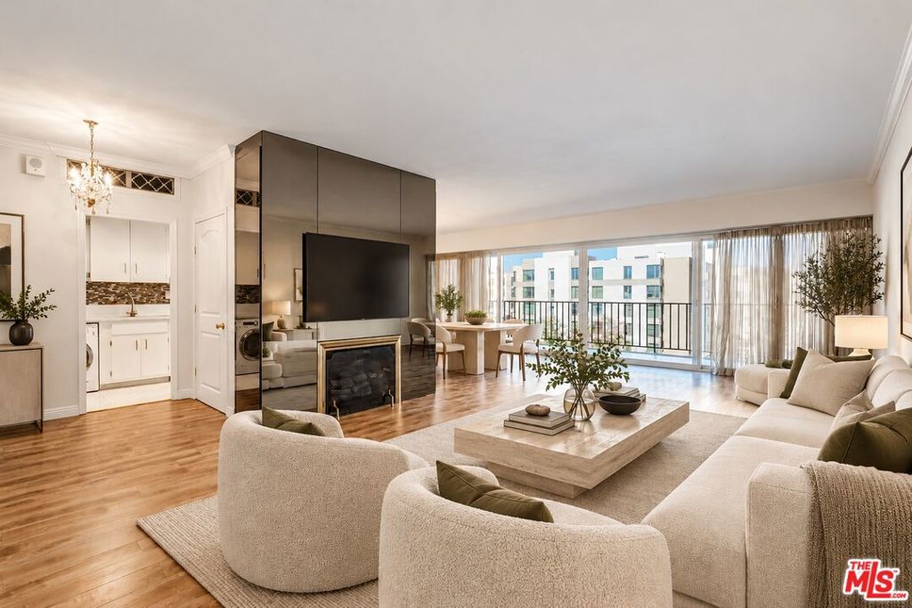 Property Photo:  10450 Wilshire Boulevard 4F  CA 90024 