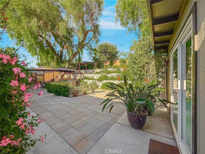 Property Photo:  743 Spalding Street  CA 91360 