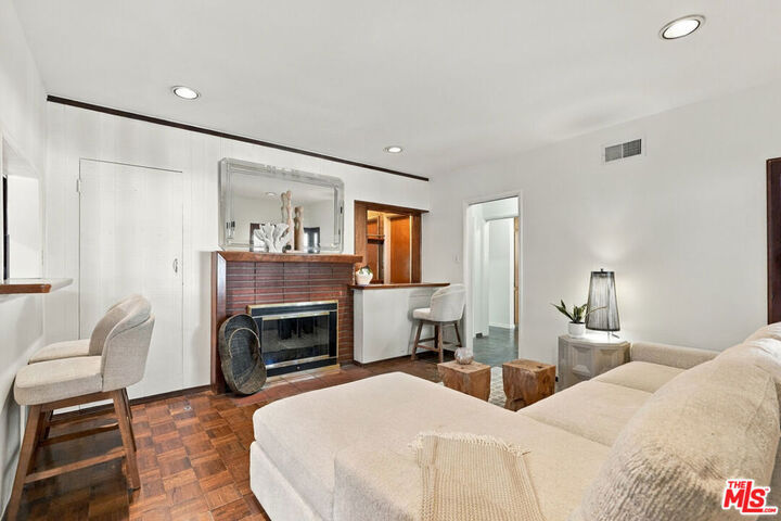 Property Photo:  5525 Saloma Avenue  CA 91411 