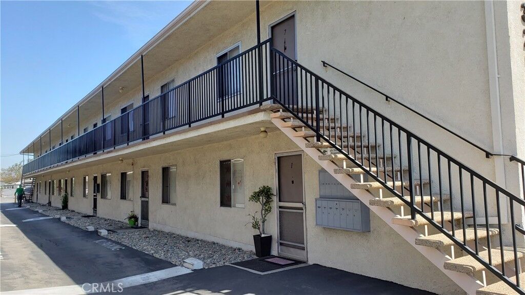 Property Photo:  325 W Carson Street 9  CA 90745 