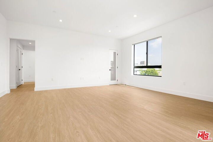 Property Photo: 8555 Colgate Avenue 502 CA 90048