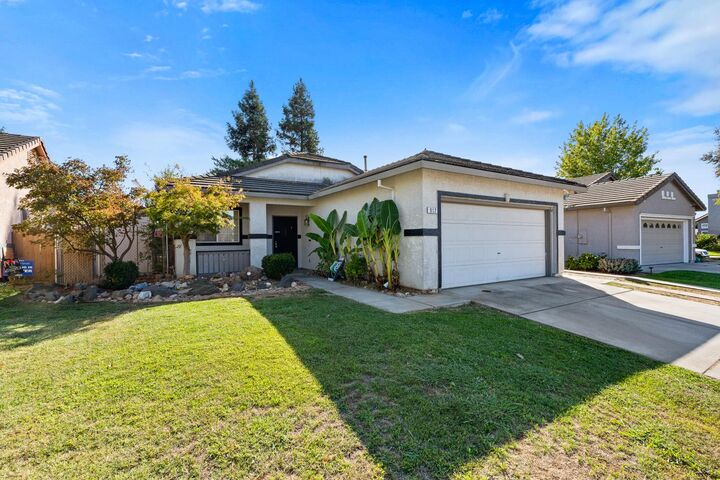 Property Photo: 912 Koralla Court CA 95632