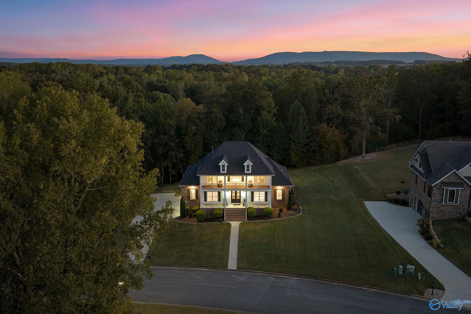 Property Photo:  175 Edenshire Drive  AL 35811 