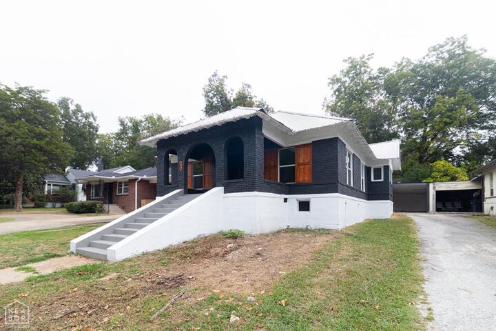 Property Photo: 1520 S Main Street AR 72401