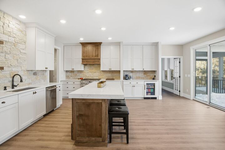 Property Photo:  6611 County Road 6  MN 55359 
