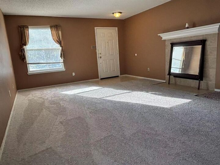 Property Photo: 1645 Crown Point Drive TX 75036