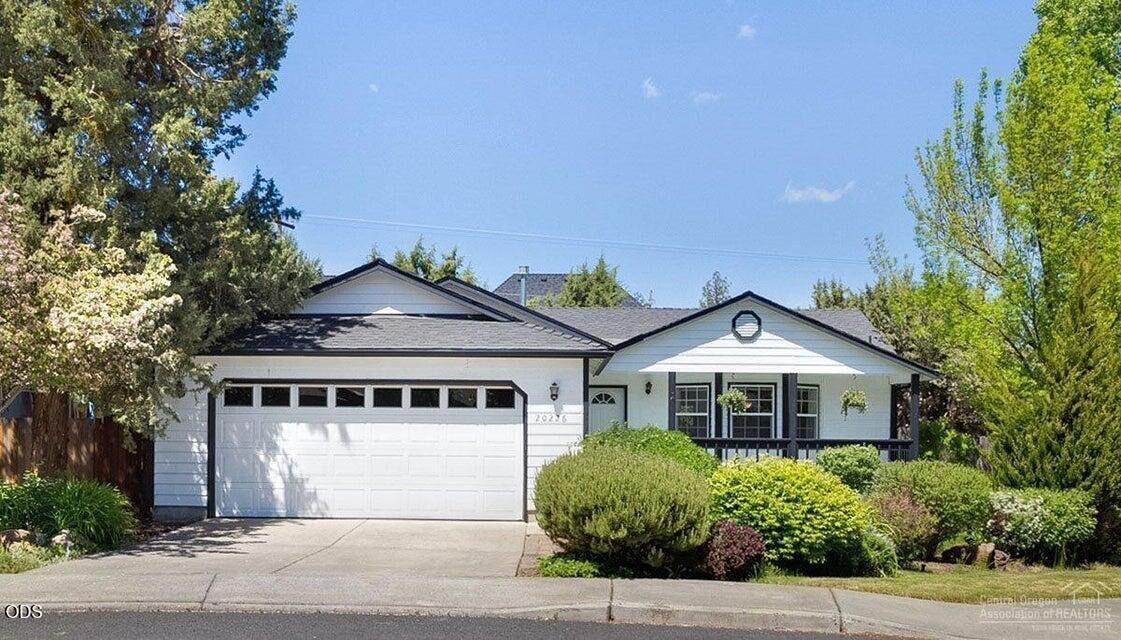 Property Photo:  20226 Star Ridge Court  OR 97703 