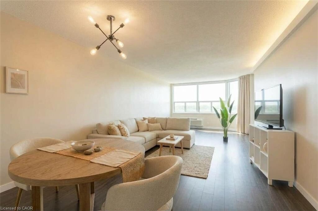 Property Photo:  55 Green Valley Drive 1508  ON N2P 1Z6 