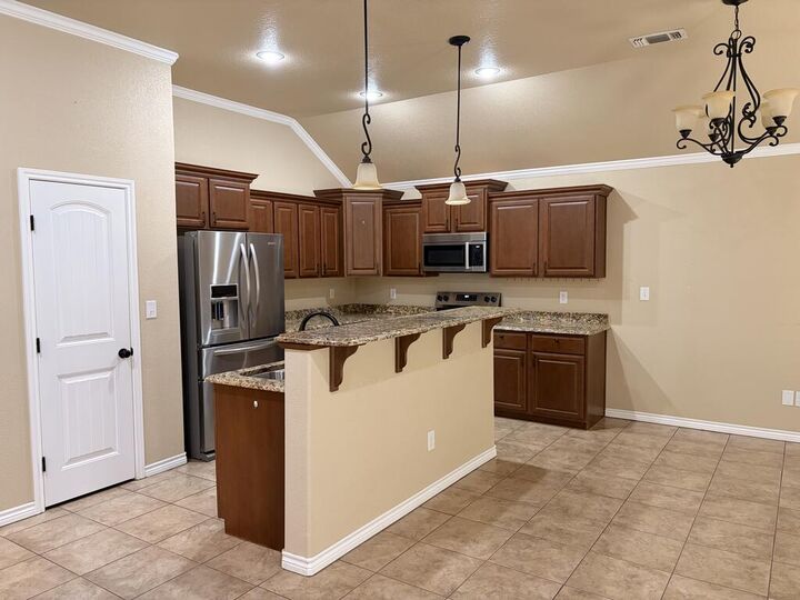 Property Photo: 3802 41st St TX 79549
