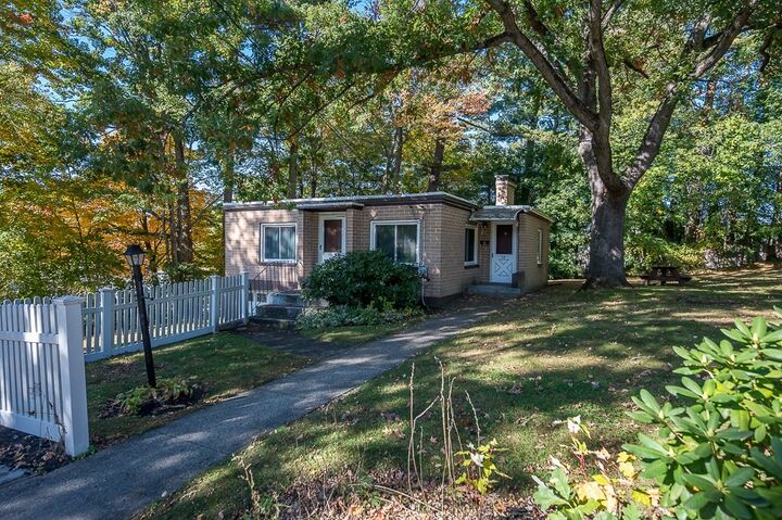 Property Photo:  32 Tyson Rd  MA 01606 