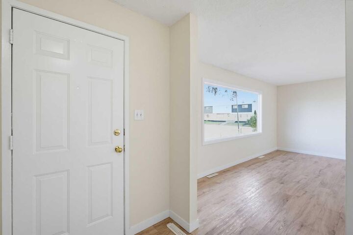 Property Photo: 407 Terrace Park AB T4N 1V8