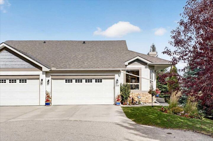 Property Photo:  248 Springbank Villas SW  AB T3H 5P7 