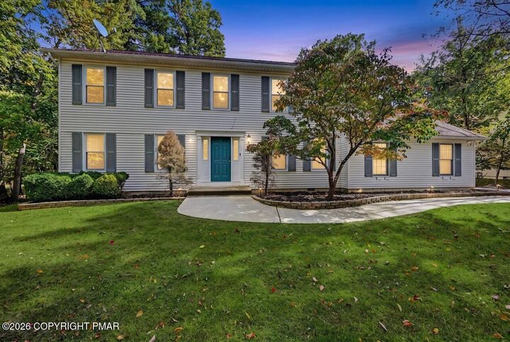 Property Photo: 184 Escoll Drive PA 18301