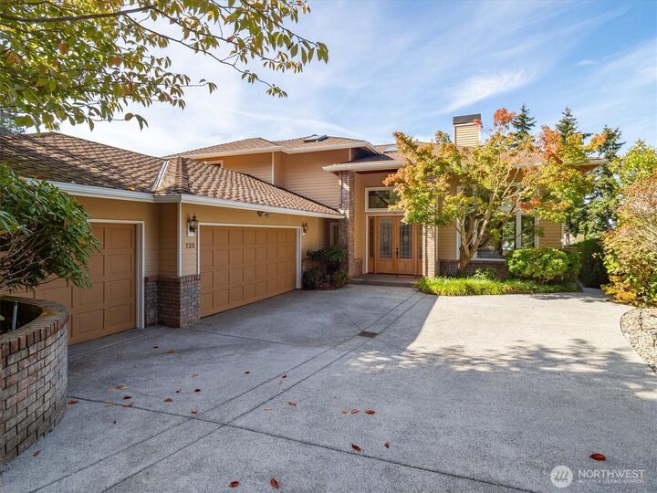 Property Photo:  720  9th Avenue S  WA 98020 
