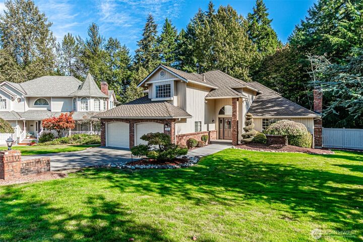 Property Photo: 209 SW 331st Place WA 98023