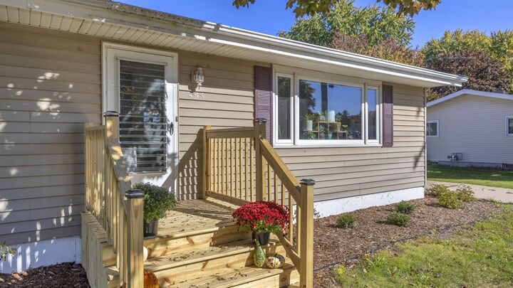Property Photo:  455 E Scott Street  WI 54935 