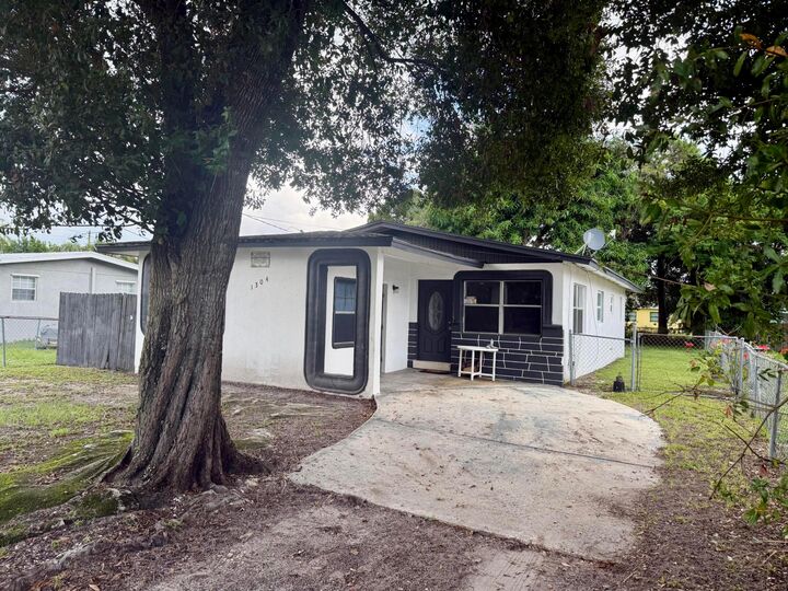Property Photo:  6602 Miramar Avenue  FL 34951 