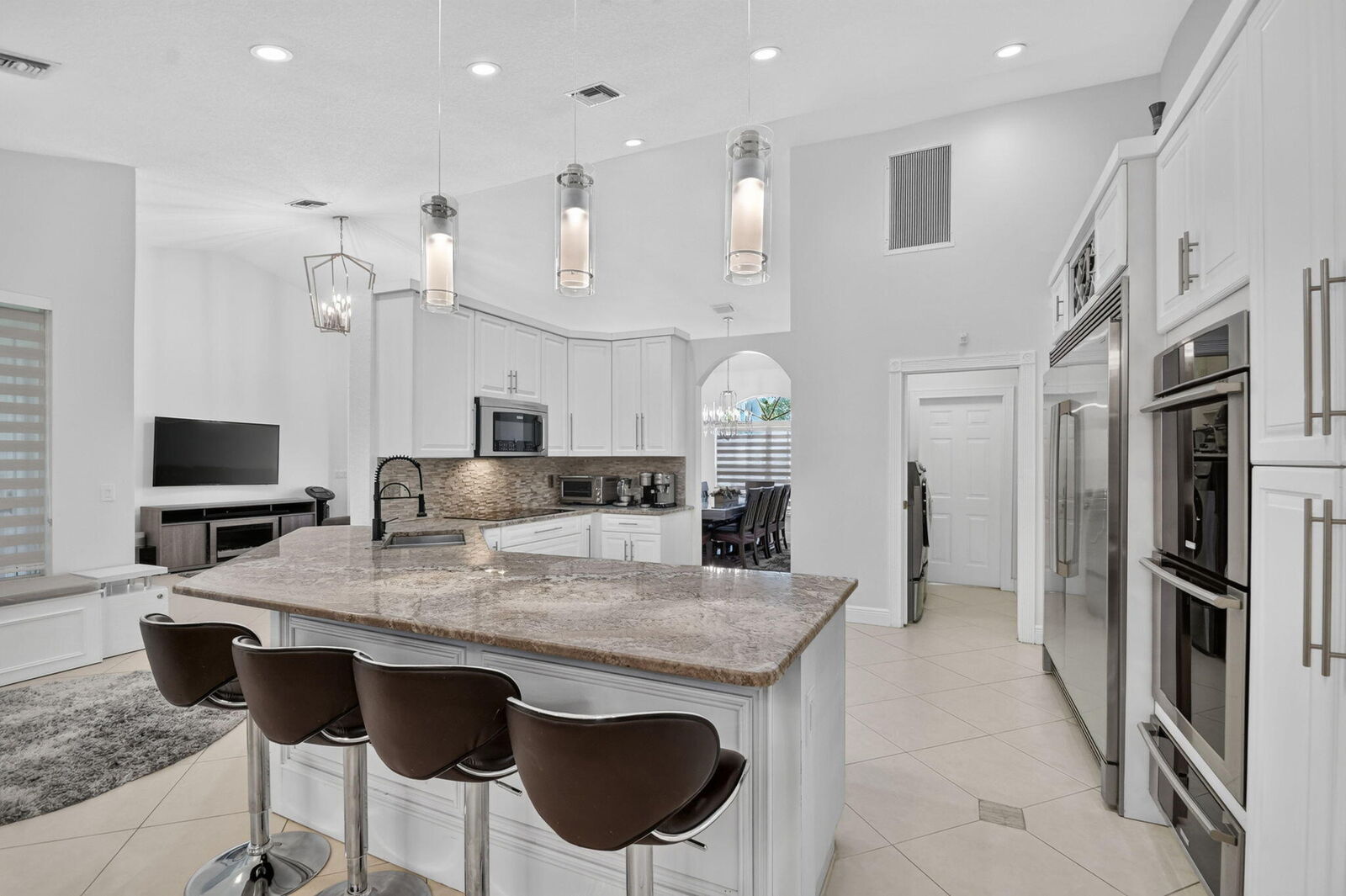 Property Photo: 2676 Yarmouth Drive FL 33414