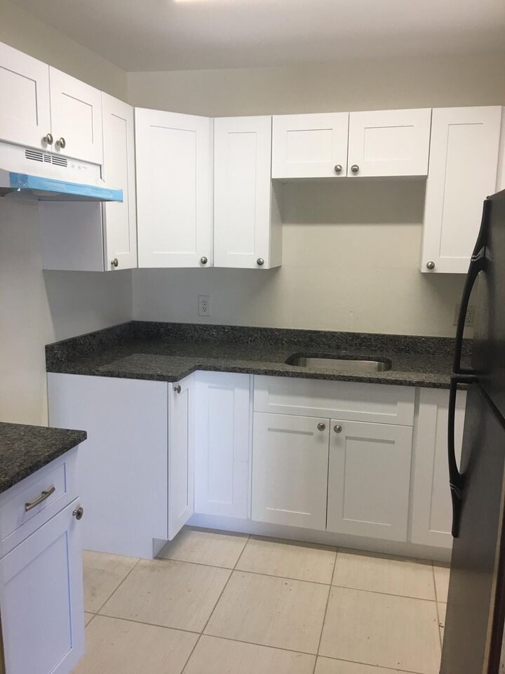 Property Photo:  5882 S 38th Street  FL 33463 