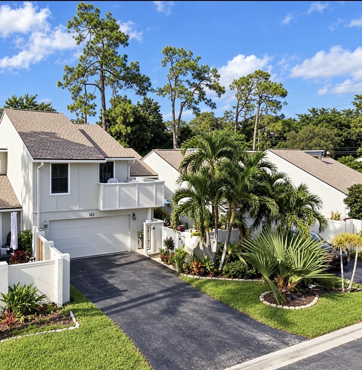 Property Photo:  653 Spinnaker Court  FL 33414 