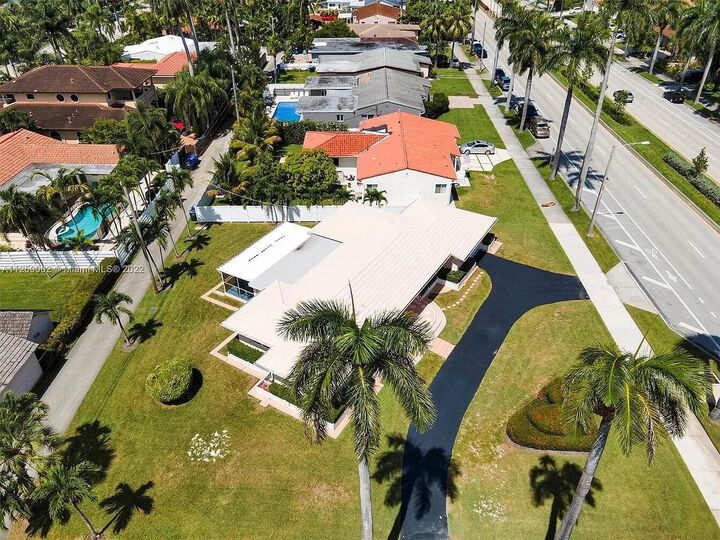 Property Photo: 1200 Hollywood Boulevard FL 33019