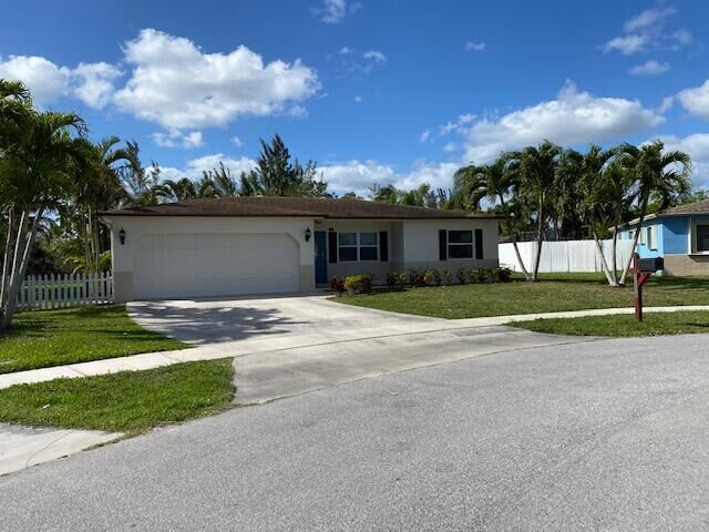 Property Photo:  11118 Delta Circle  FL 33428 