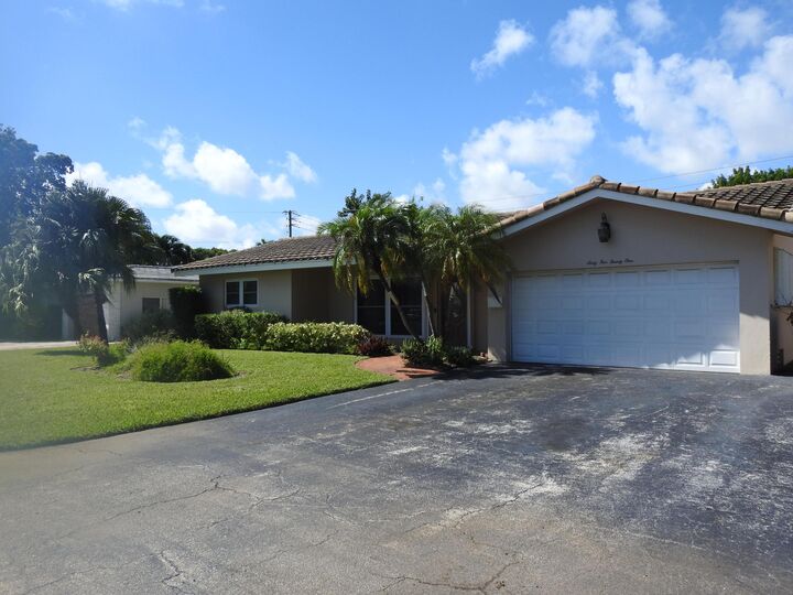 Property Photo:  6521 NE 21st Avenue  FL 33308 