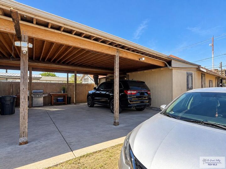 Property Photo: 1603 S Brownlee Blvd TX 78410