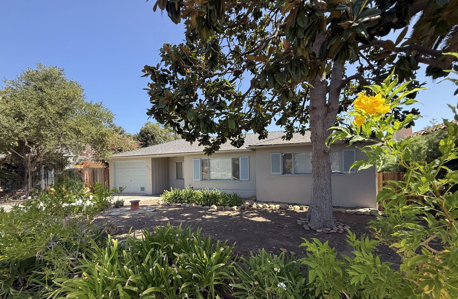 Property Photo: 2724 Clinton Terrace CA 93105