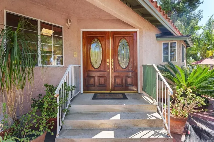Property Photo:  1153 Merritt Dr  CA 92020 
