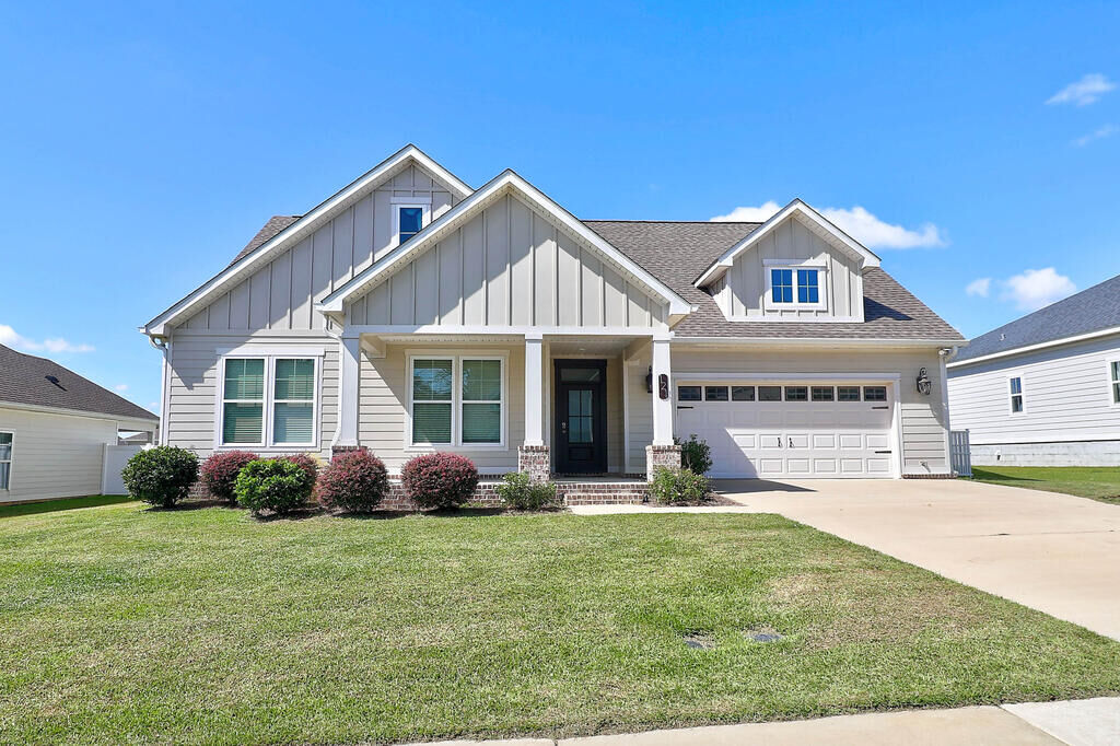 Property Photo:  121 Leaf St.  AL 36350 