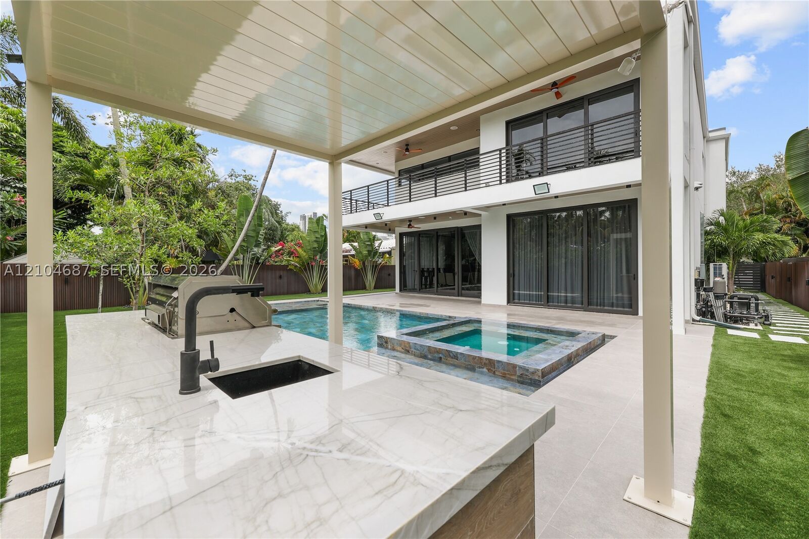 Property Photo:  436 NE 10th Ave  FL 33301 