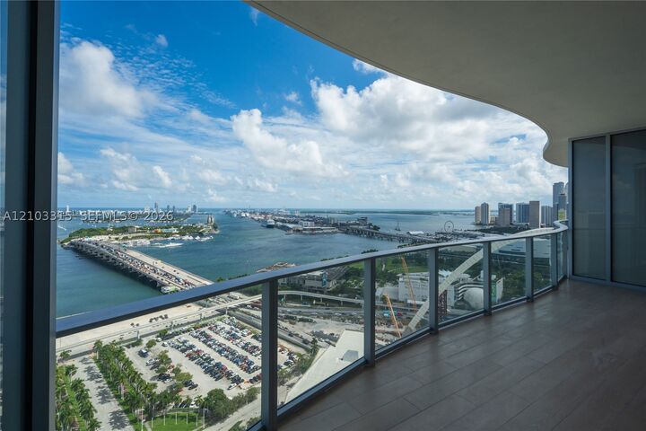 Property Photo: 1400 Biscayne Blvd 3403 FL 33132