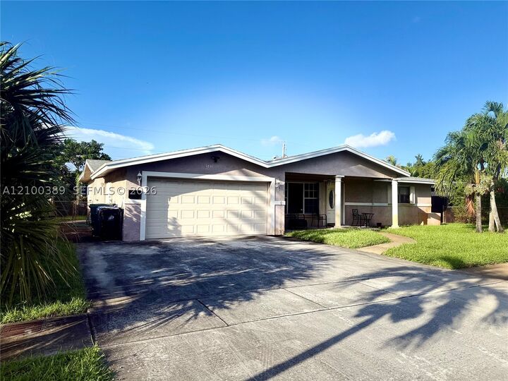 Property Photo: 3851 SW 11th St FL 33312