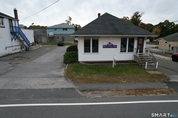 Property Photo:  1208 East Main Street  CT 06790 