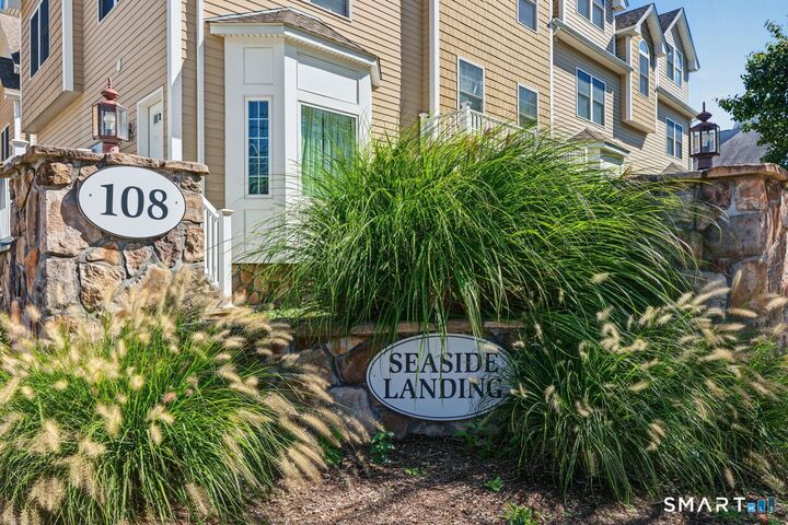 Property Photo:  108 Seaside Avenue 16  CT 06902 