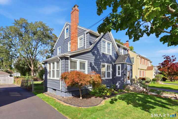 Property Photo:  108 Cromwell Street  CT 06114 