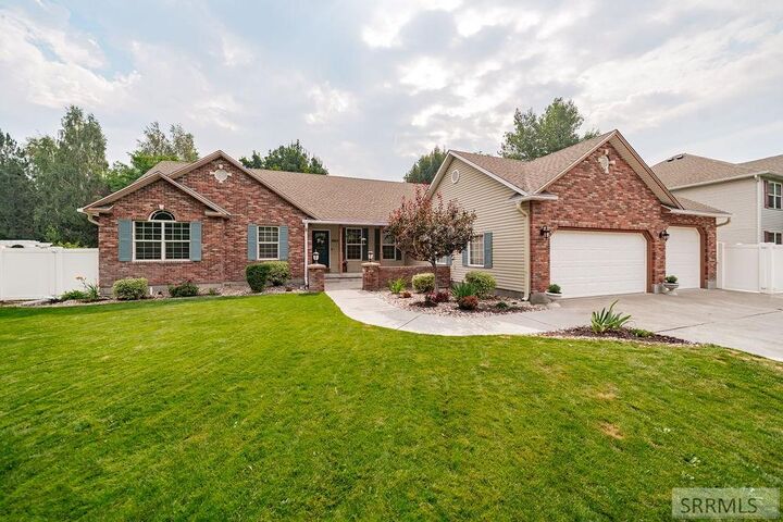 Property Photo: 3803 Woodhaven Lane ID 83404